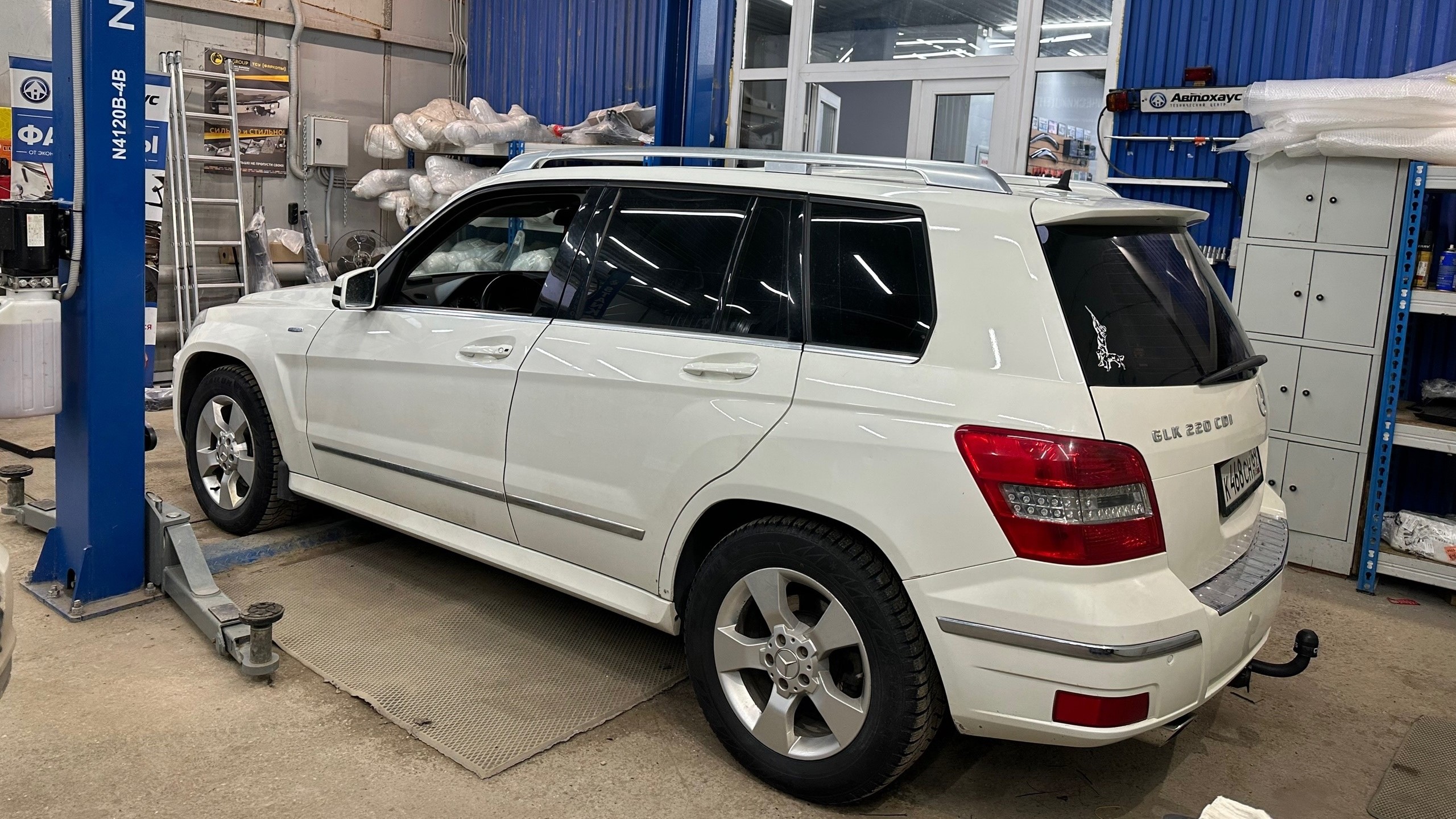 Установка фаркопа Mercedes Benz GLK